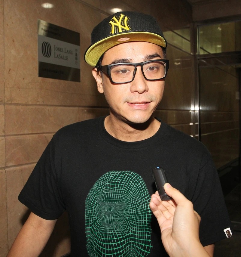 唐奕聪表弟,tvb艺人李忠希(下图)向媒体确认了这一消息,透露唐奕聪生