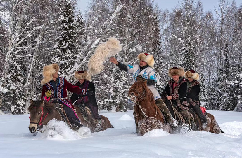 新疆禾木村哈萨克族牧民的传统文化项目,冰雪叼羊_腾讯新闻