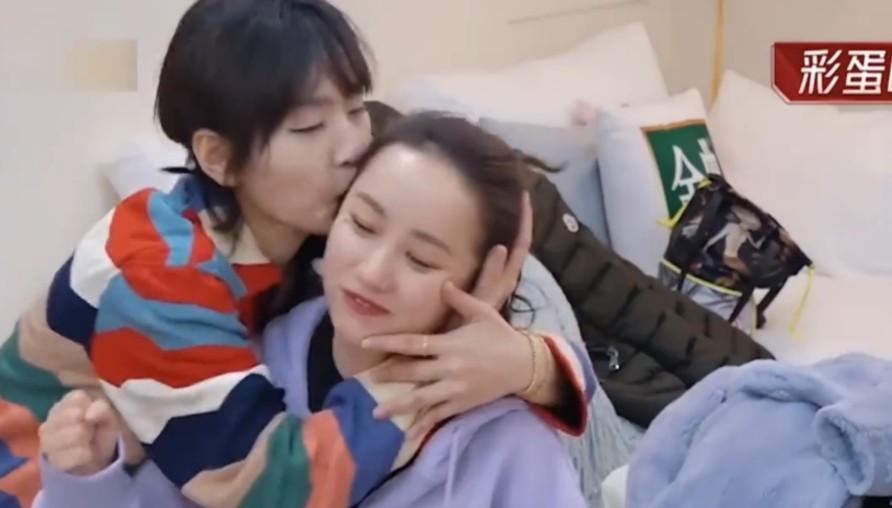 周笔畅哄好吕一粉丝纷纷喊道房子塌了一笔勾销太甜了