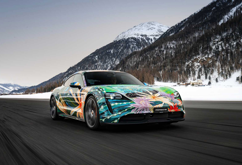 保时捷联手知名艺术家推出taycan艺术车,以自然环境为主题