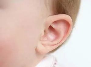 中耳炎|宝宝感冒后抓耳朵、拍脑袋，当心中耳炎找上门