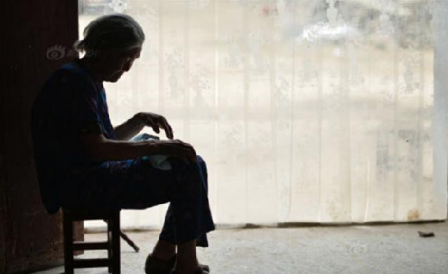 中国失独老人之痛白发人送黑发人养老院将他们拒之门外