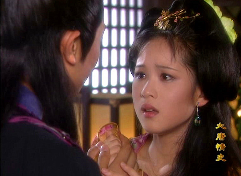 即便是戏份寥寥的配角,比如被长孙嫱儿(印小天饰)害惨了的白小姐,都