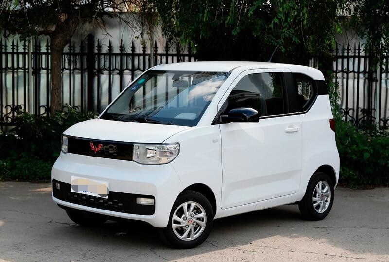 升级led灯组续航200公里全新五菱宏光mini将上市依然接地气