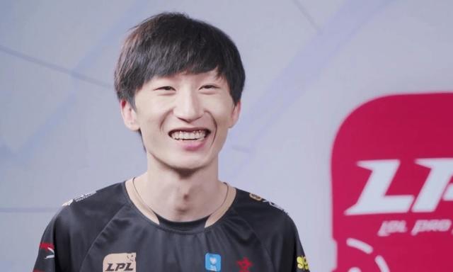 首先一开始火起来的必然是otto了.