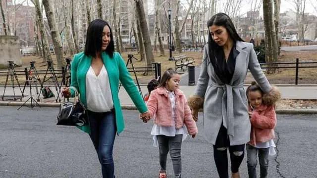 而科罗内尔可能希望通过与警方