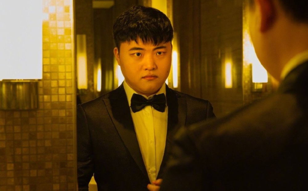 uzi女友抽到4位数道具枣子哥从厕所飞奔而出查询价格后裂开