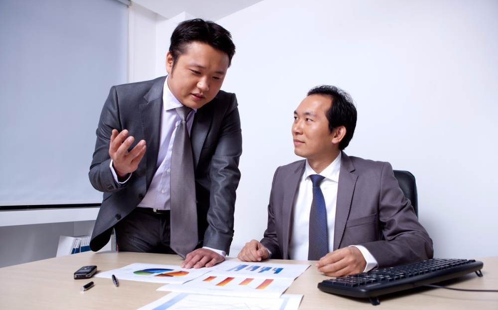 职场上跟领导沟通的时候,经常说这3句话,领导会更喜欢你