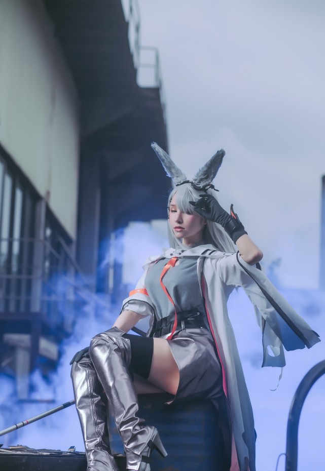 明日方舟霜星cos正片