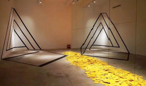 科林·麦卡勒姆|考验眼力的时候到了，英国男子拍下奇怪照片：船到底在天上还是海里