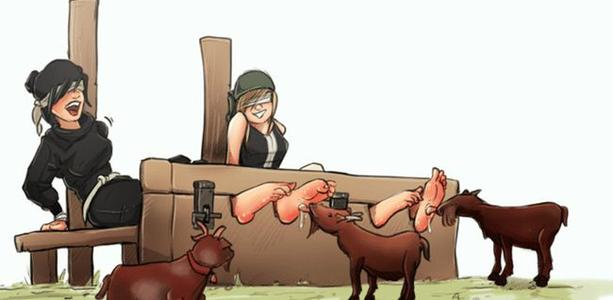 行刑时,行刑者会将犯人反绑在木桩之上,再用枷锁将犯人的双脚固定住