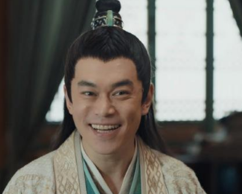 总不能因为其他的三个人咖位比他大,所以就特别关注,就将刘冠麟的名字