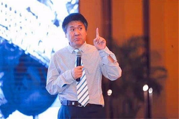 王福中狂言农民无用侮辱解放军讽刺女排他到底在图什么