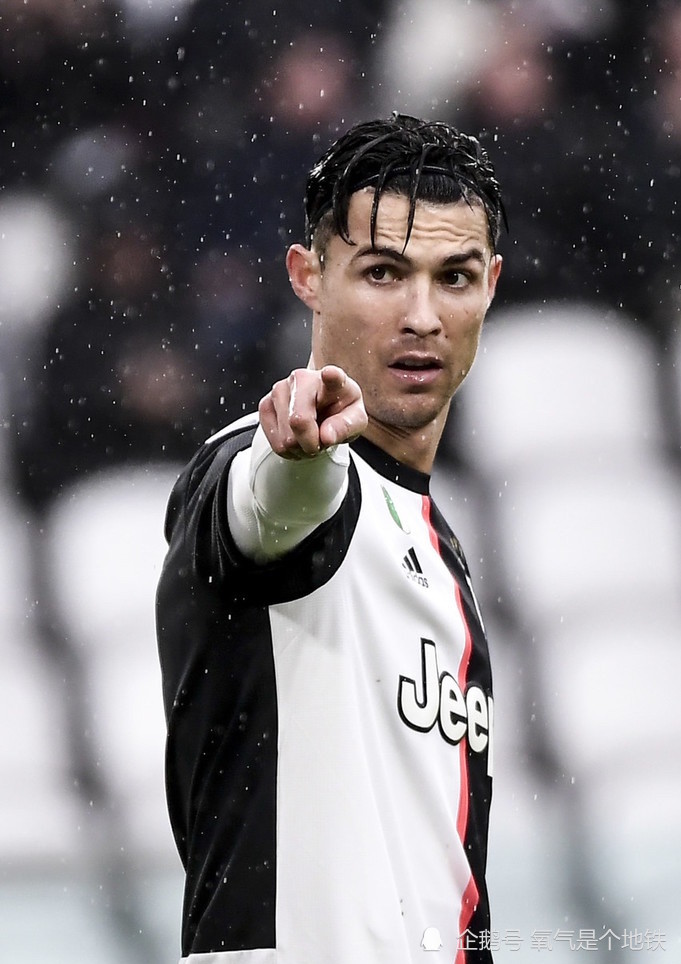 记者:c罗主动申请延长一年合同!但尤文暂时还没决定!