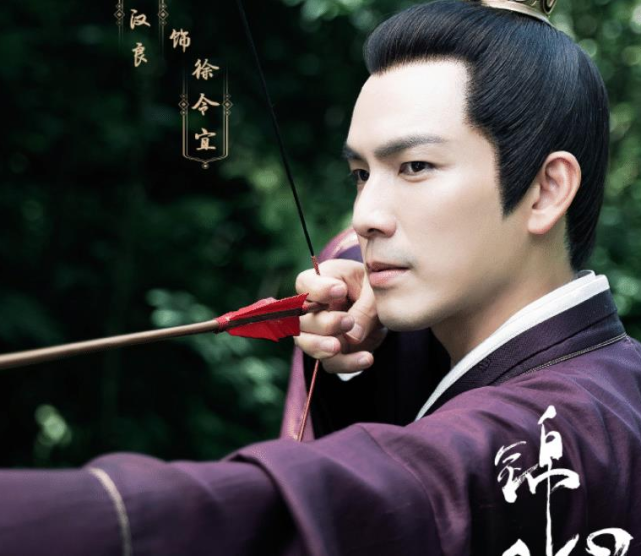 钟汉良携新剧热播中,男女主相差13岁,女二号是经典电视剧里的她