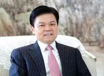 集团 缪汉根,朱红梅夫妇 以财富 400亿元人民币位居 盛虹集团 唐金奎