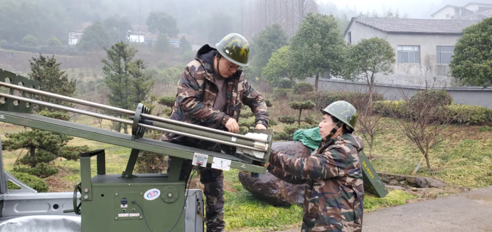 人工增雨|他们，为何向天要水？抢天时，解大地之渴！