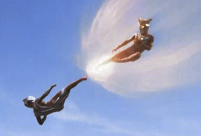 梦比优斯奥特曼tv版第34话中梦比优斯对上镜子怪兽弗莱特星人,先后