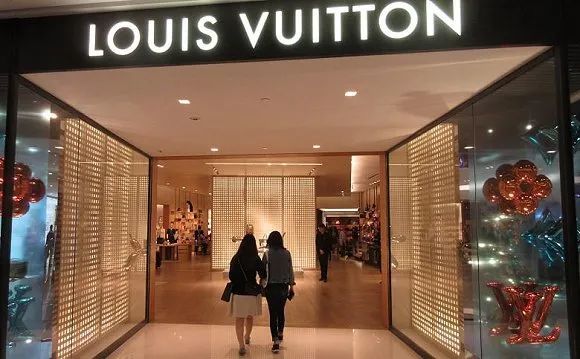 香港哪里买奢侈品便宜（香港奢侈品折扣店10大推荐）-第2张图片-潮百科