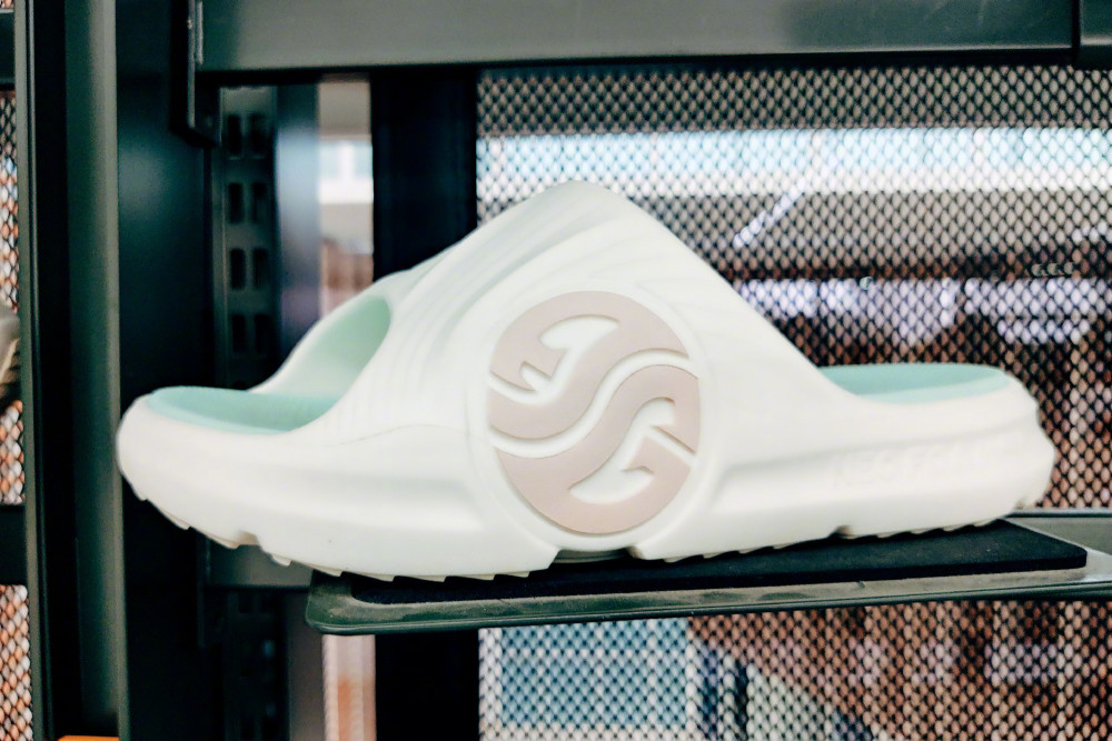 361agsilde阿隆戈登系列拖鞋绝对会成为今年的爆款