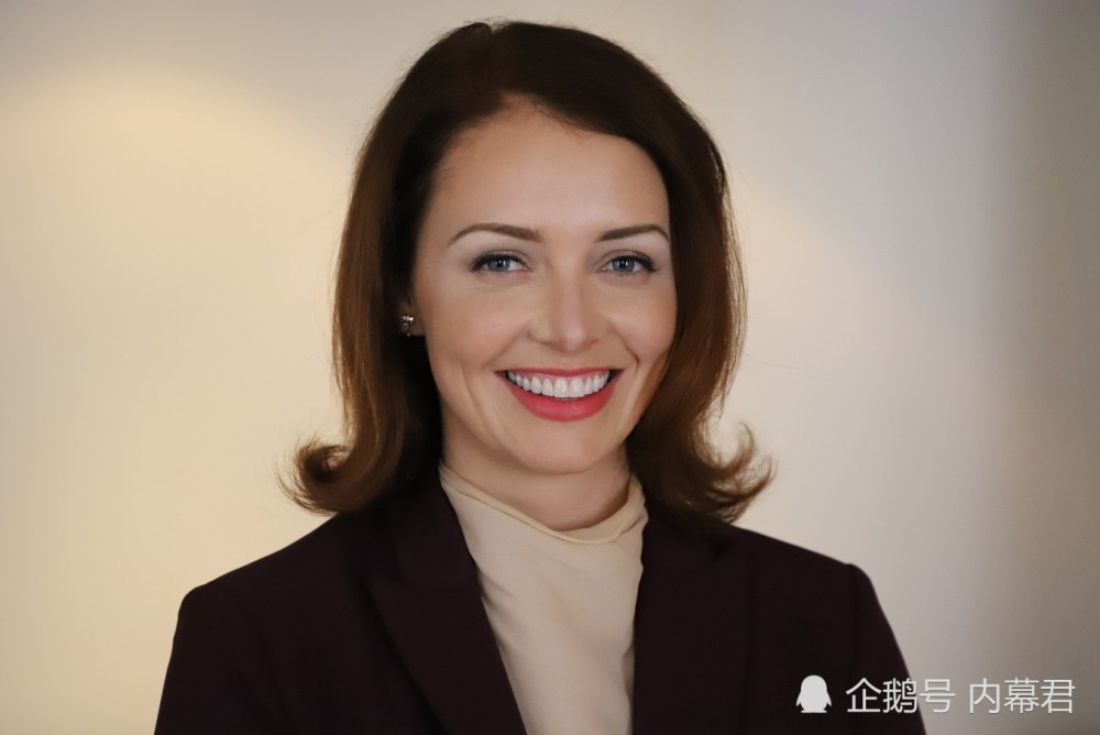 库莫誓言继续当州长我道歉但不知道自己让女性不舒服我父亲也这样做