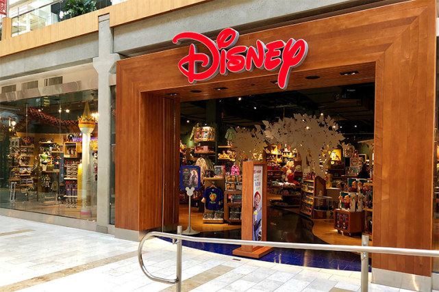 该公司将在今年年底前关闭旗下至少20%的迪士尼商店(disney store)