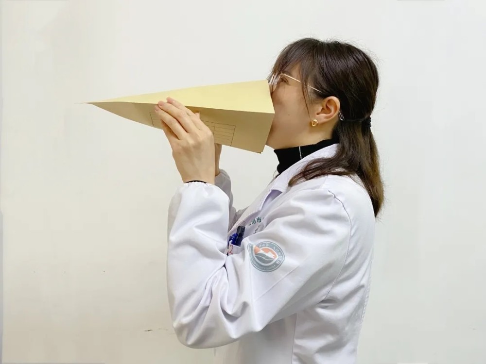 鸡爪|杭州女子跟丈夫吵架后，双手痉挛如鸡爪！医生：这是“气到中毒了”