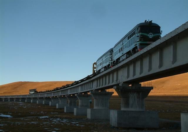 四藏铁路:四藏铁路由新藏铁路,川藏铁路,滇藏铁路以及甘藏铁路组成.