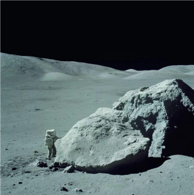 阿波罗17号的宇航员在月球上完成了哪些任务带回很多宝贵影像