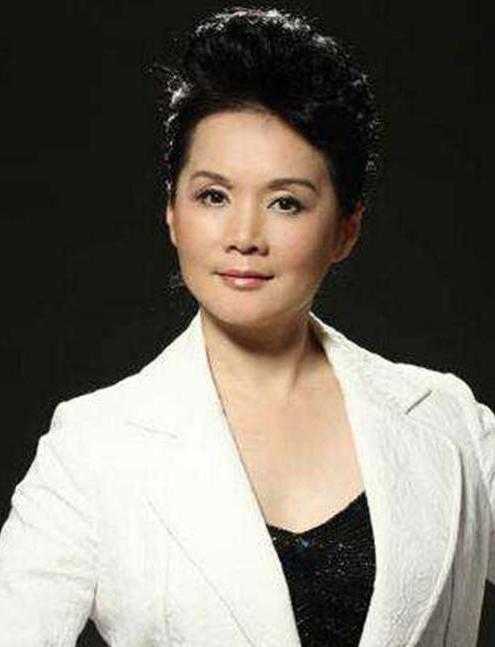 吴冕却没有因此与高原毕业即分手,反而二话没说,同高原一起去了哈尔滨