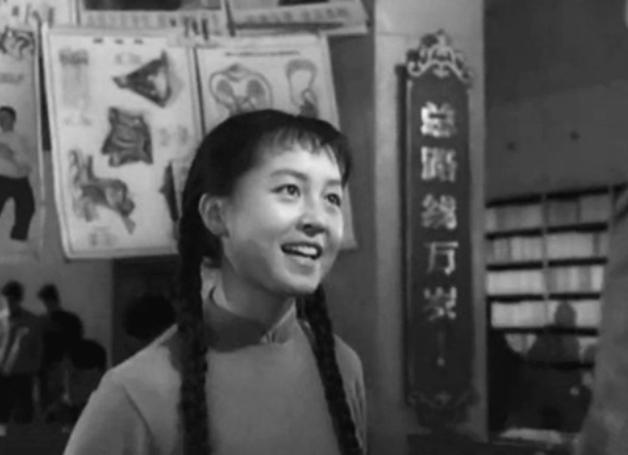 《枯木逢春》演苦妹子令上官云珠配戏,尤嘉却移居香港再无音讯?