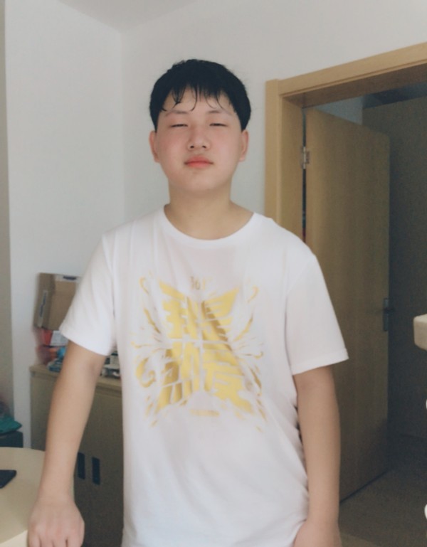 四年前的Fly长什么样？新粉直呼认不出！