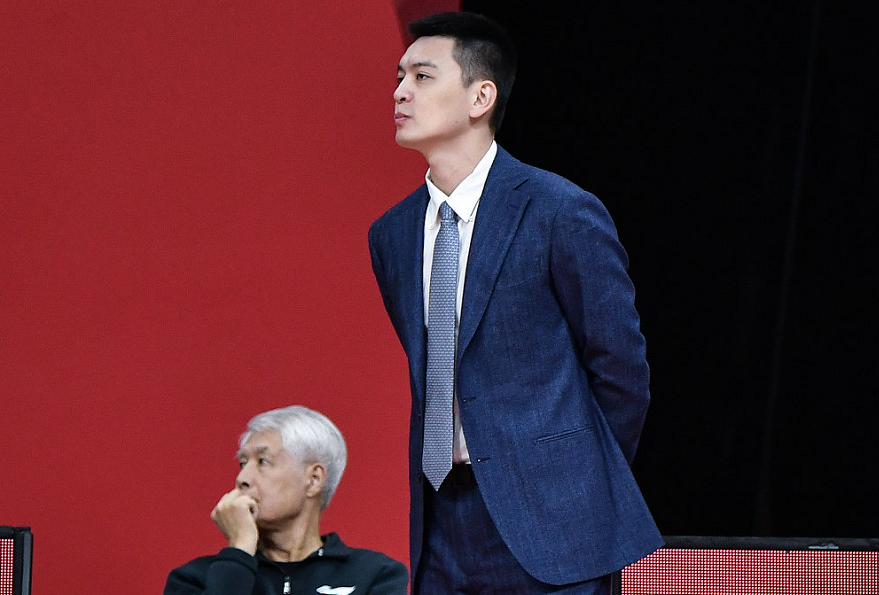 杨鸣深夜发声!指出辽宁男篮最大问题 能否走出困境_腾讯新闻