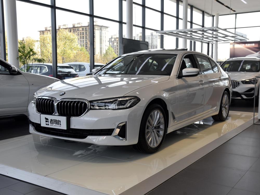 高级感营造地很到位 小哥带你一起看宝马5系新能源