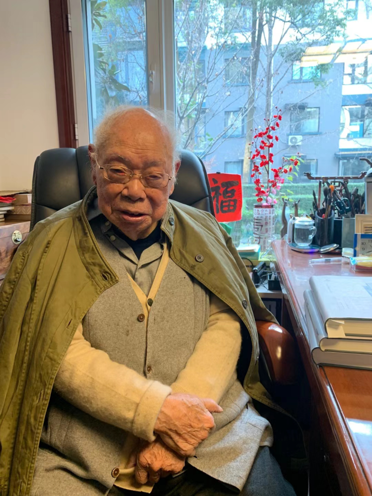 马识途封笔后首部甲骨文著作将由四川人民出版社年内出版_腾讯新闻