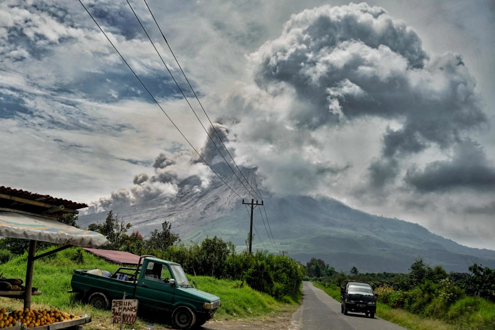 外代二線錫納朋火山噴發2