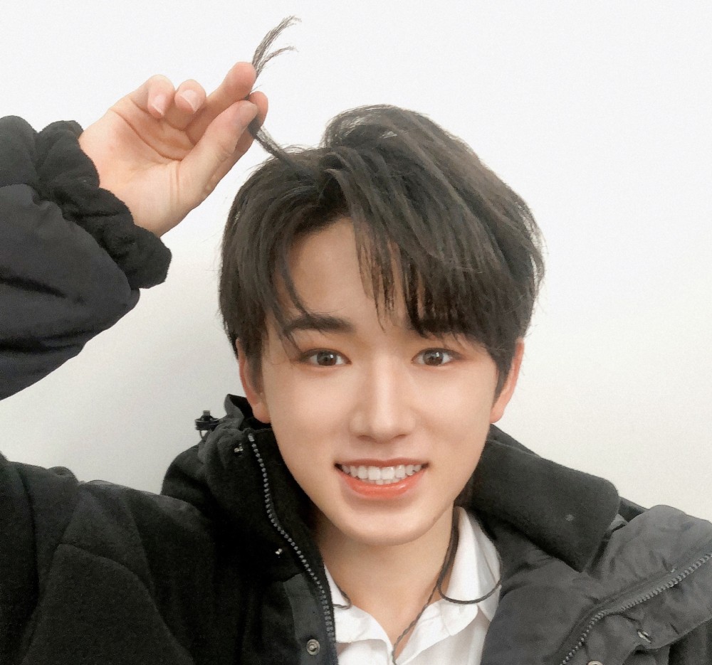 宋亚轩小宋老师生日快乐