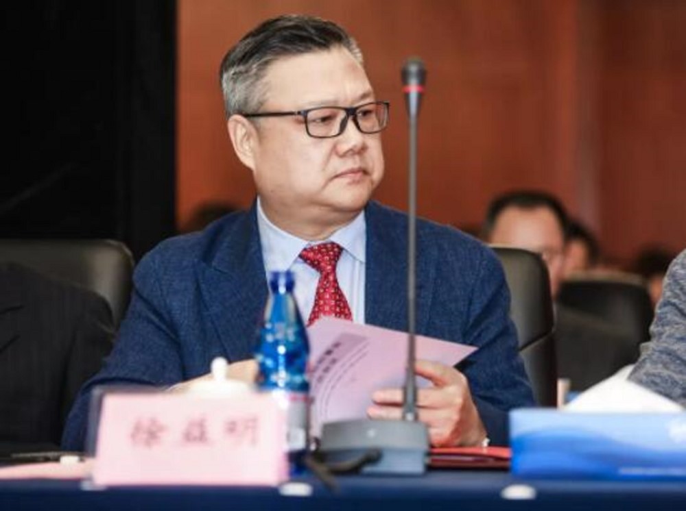 实业股份有限公司实际控制人徐益明和史丹利控股股东高文班,高进华等