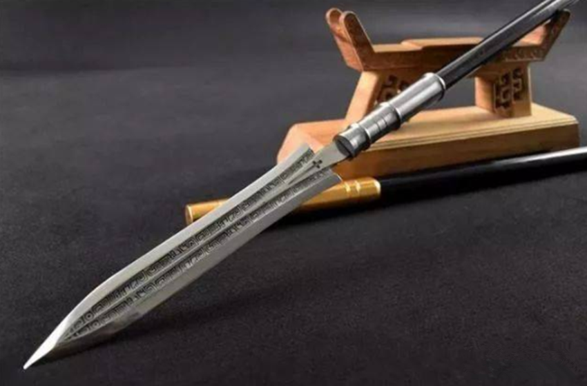 根据《宋史》的记载,岳云的双锤重达八十斤,相当于现在的一百多斤,这