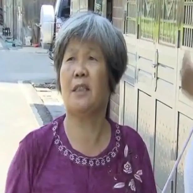 获200万征收款的70岁老人,和小自己12岁女人结婚,结局却不幸福