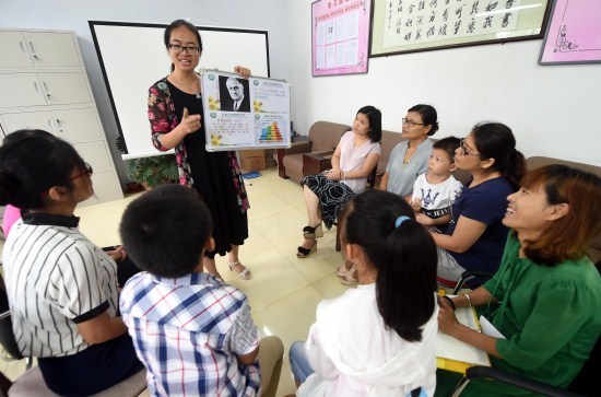 笔者读初中时,班主任就是肖老师这样的人.