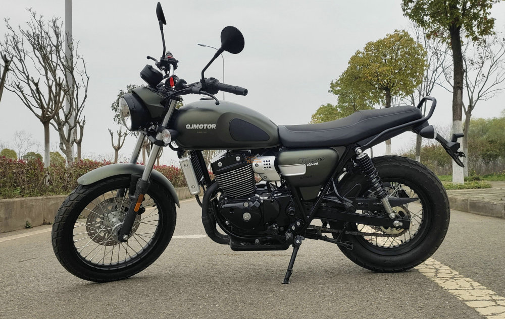 声浪给力性价比高qjmotor逸250复古摩托体验报告