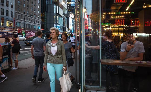 在中国夜晚千万不要出门,真的不安全|英国_旅游|jason|烧烤|兴义