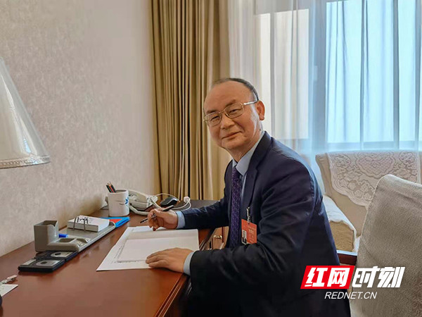 全国人大代表唐岳:大力扶持多肽创新药产业发展