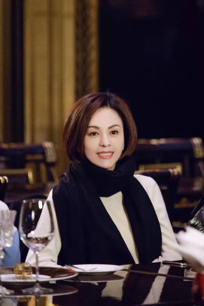 约会途中,王琳却突然情绪崩溃,发生了什么?_腾讯新闻