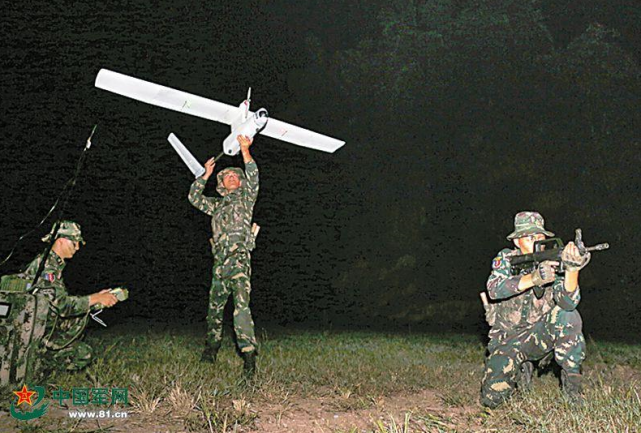 锤炼手抛无人机目标侦察,引导打击能力