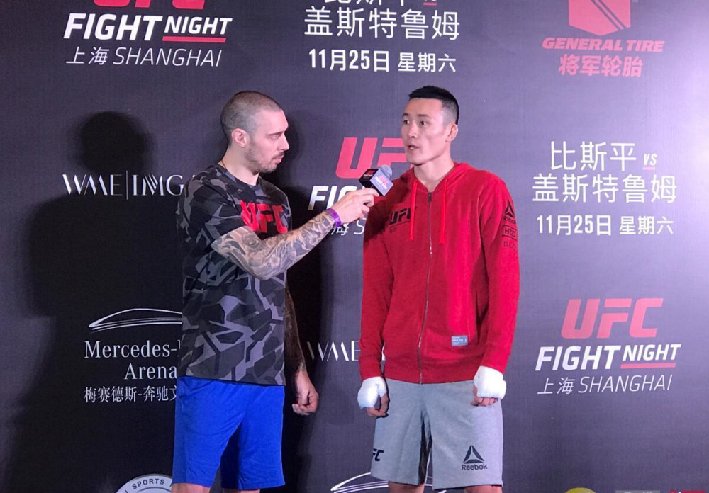 曾經的ufc中國最強者王冠和如今的李景亮相比誰更強