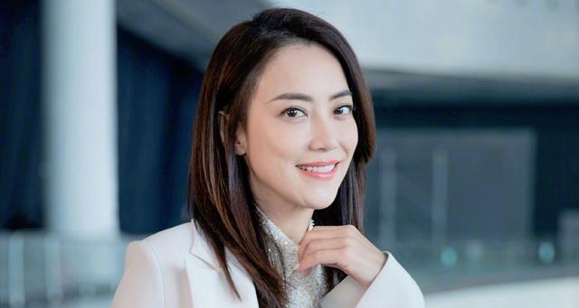 神似王菲的她,捧红了谢霆锋,容祖儿,未婚生子后霍汶希依然单身