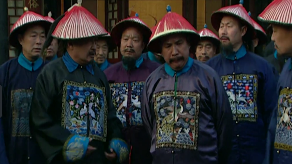 除以上三人之外,早在雍正四年就被罢官的前江苏巡抚张楷,雍正七年因触