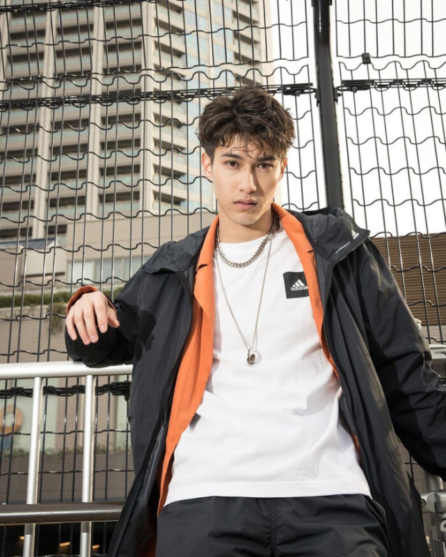 "米卡"壁纸集|有头发的他也很帅吖